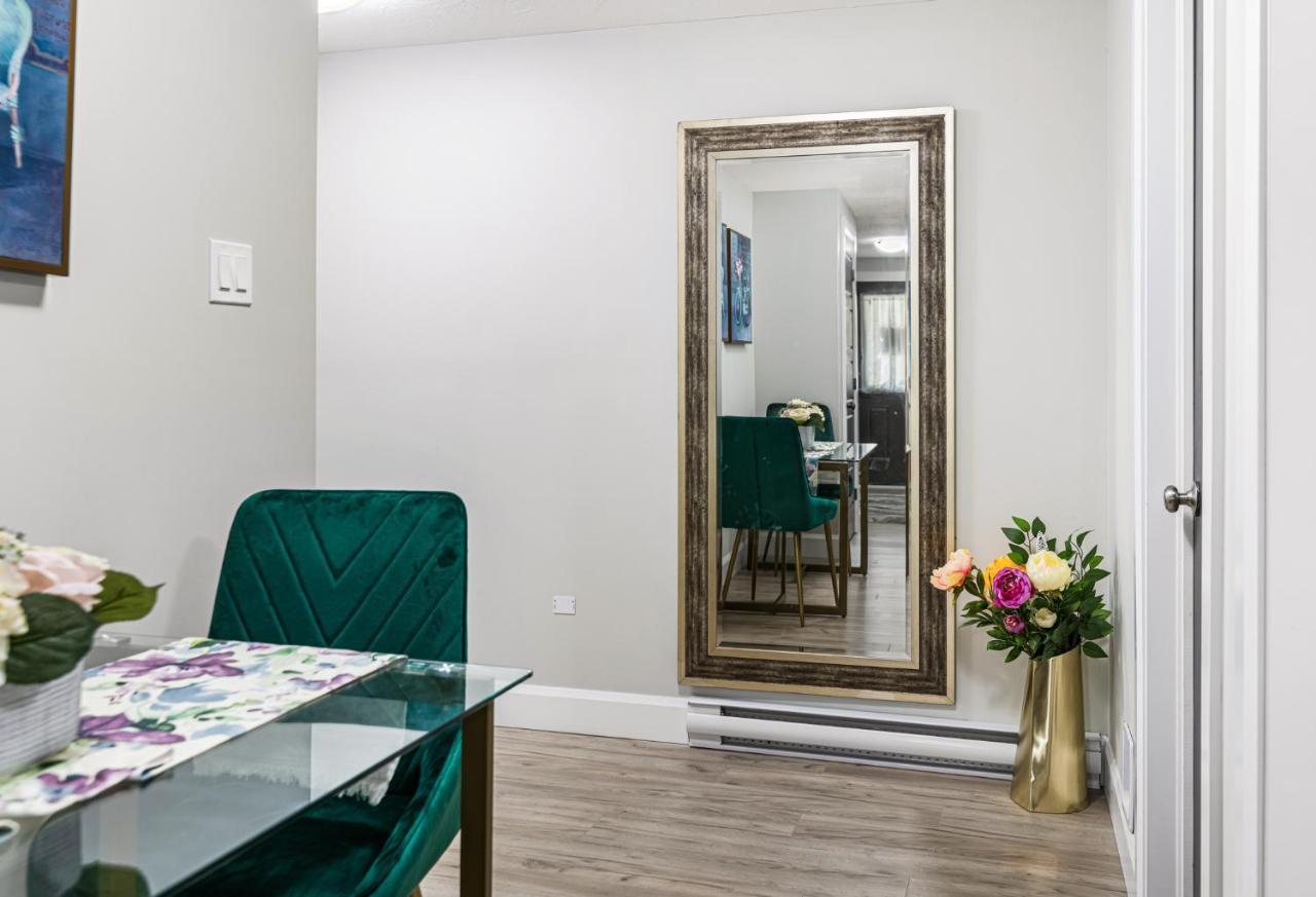 One Bedroom Apartment Moncton North ! Экстерьер фото